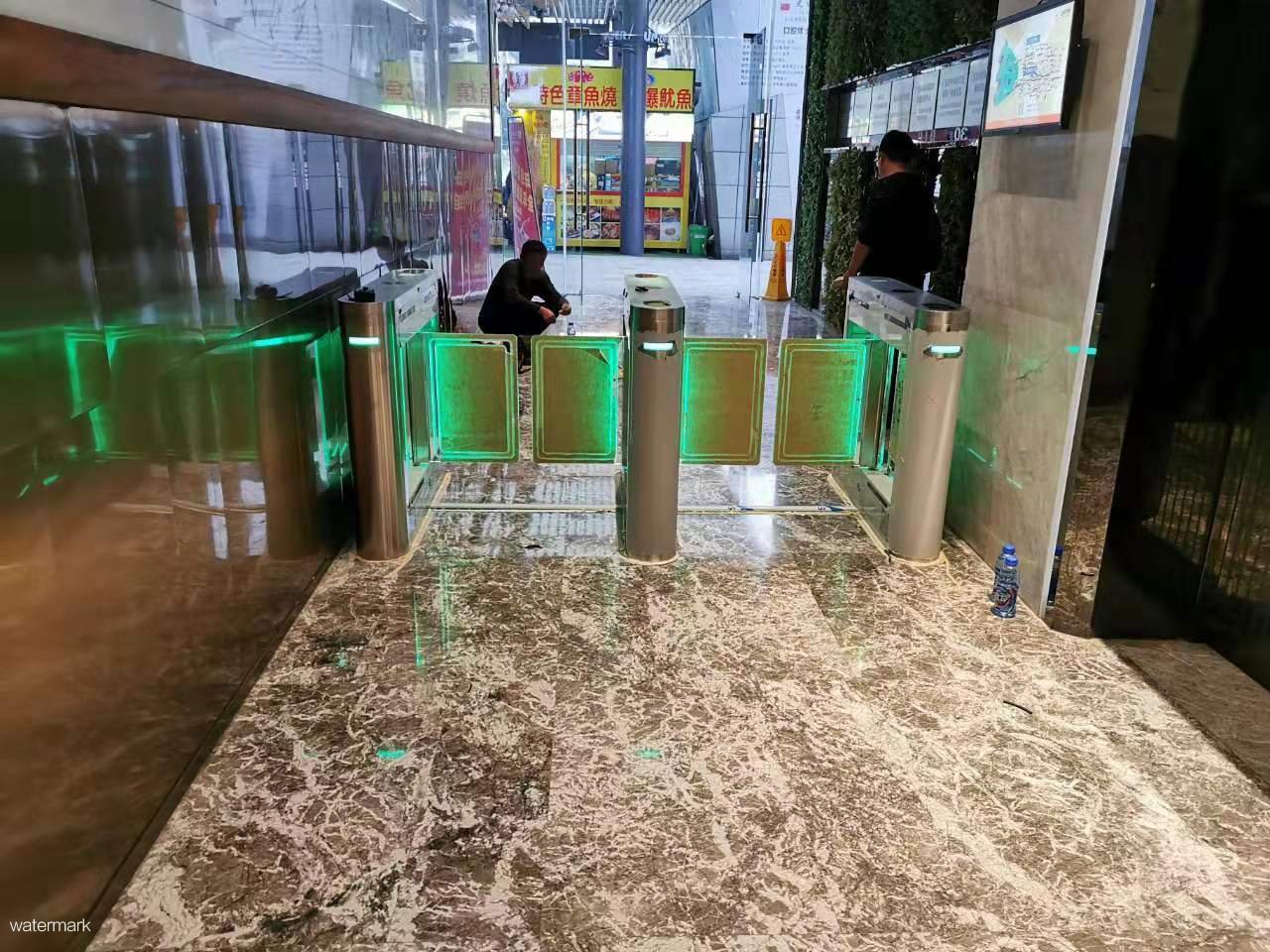 廣州番禺元崗地鐵站G出口合誠大廈閘機(jī)項(xiàng)目